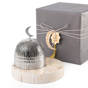 beige MOP plate with dome cover with crescent