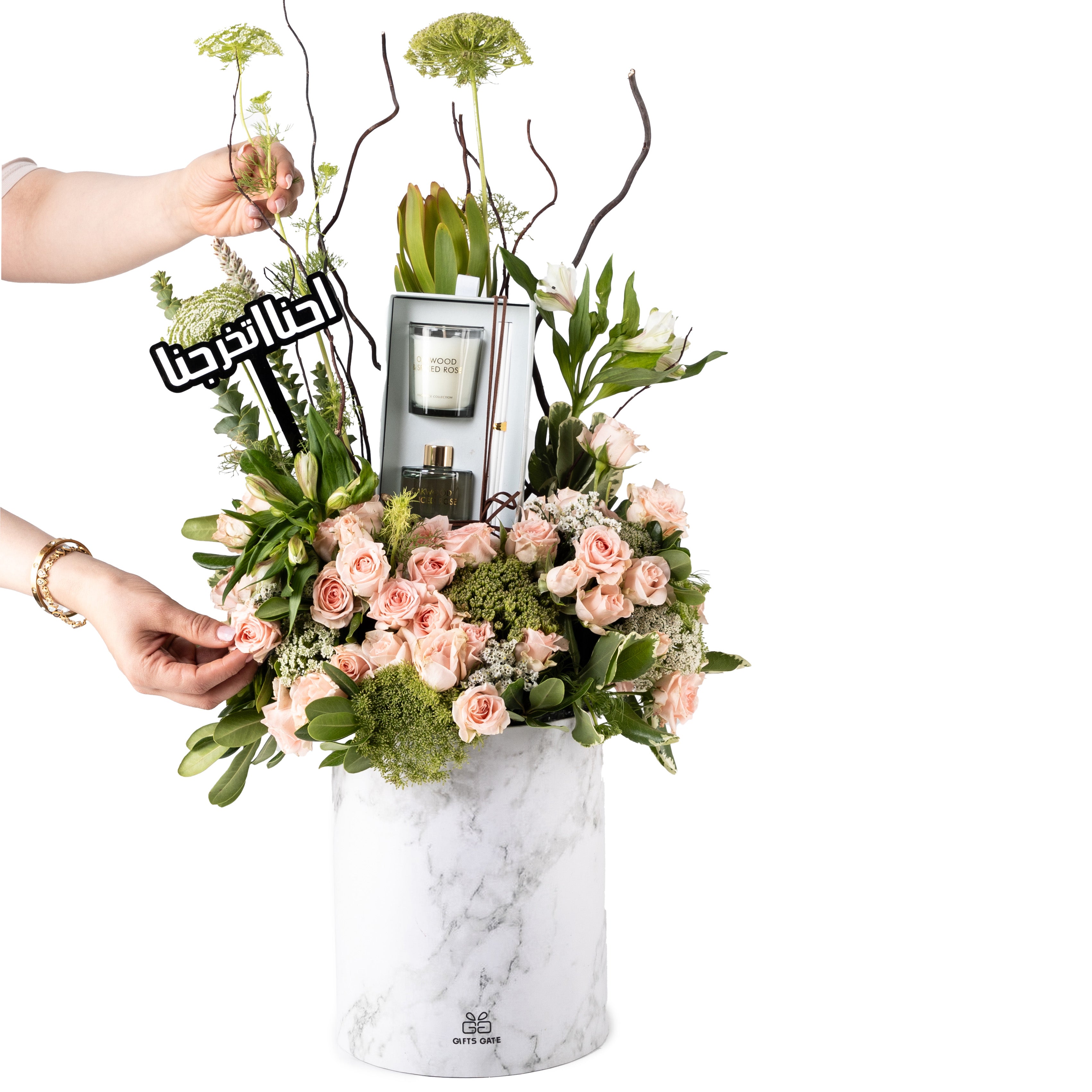 ستاند تخرج مع معطر وشمعة