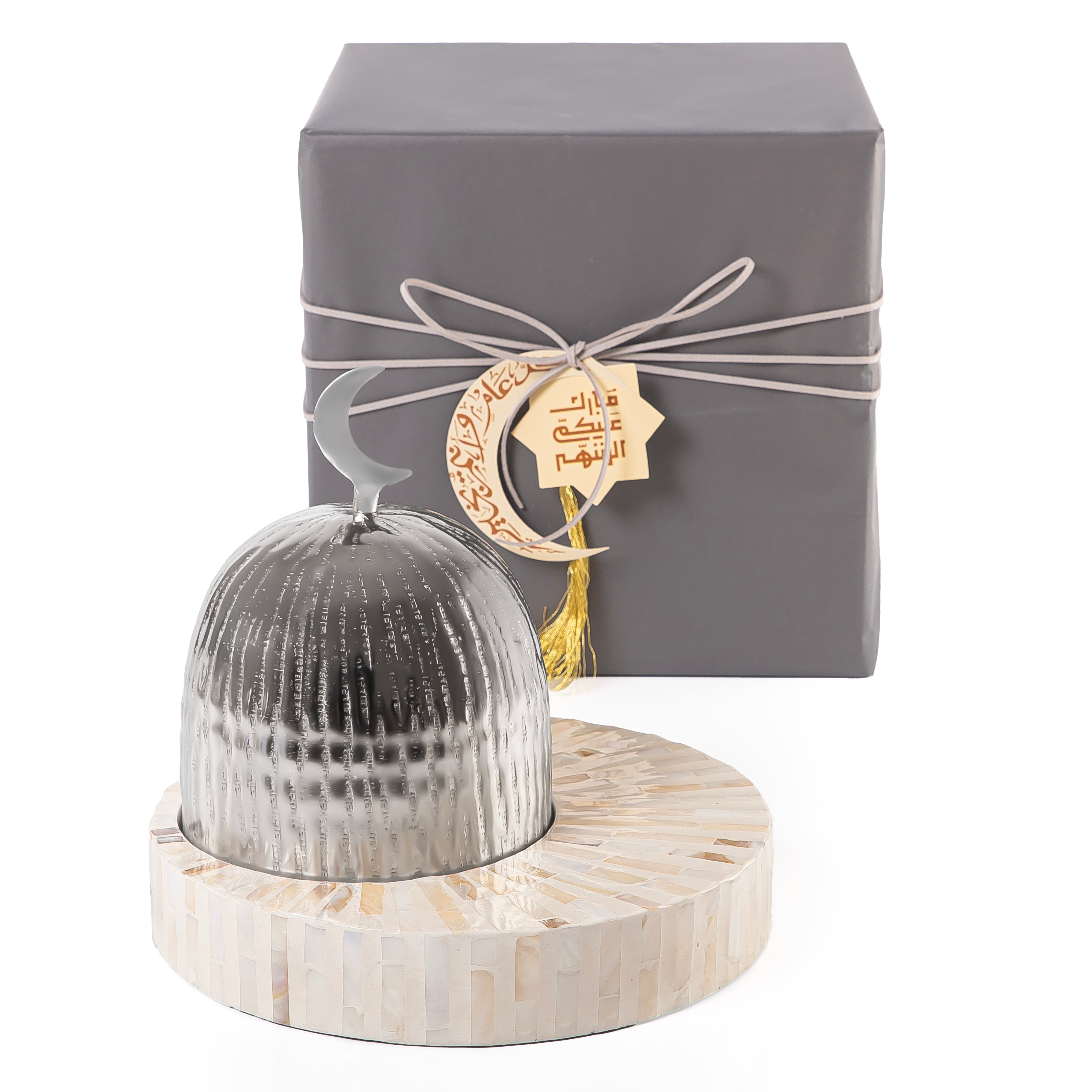 beige MOP plate with dome cover with crescent 