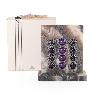 A marble Vertuo capsules stand