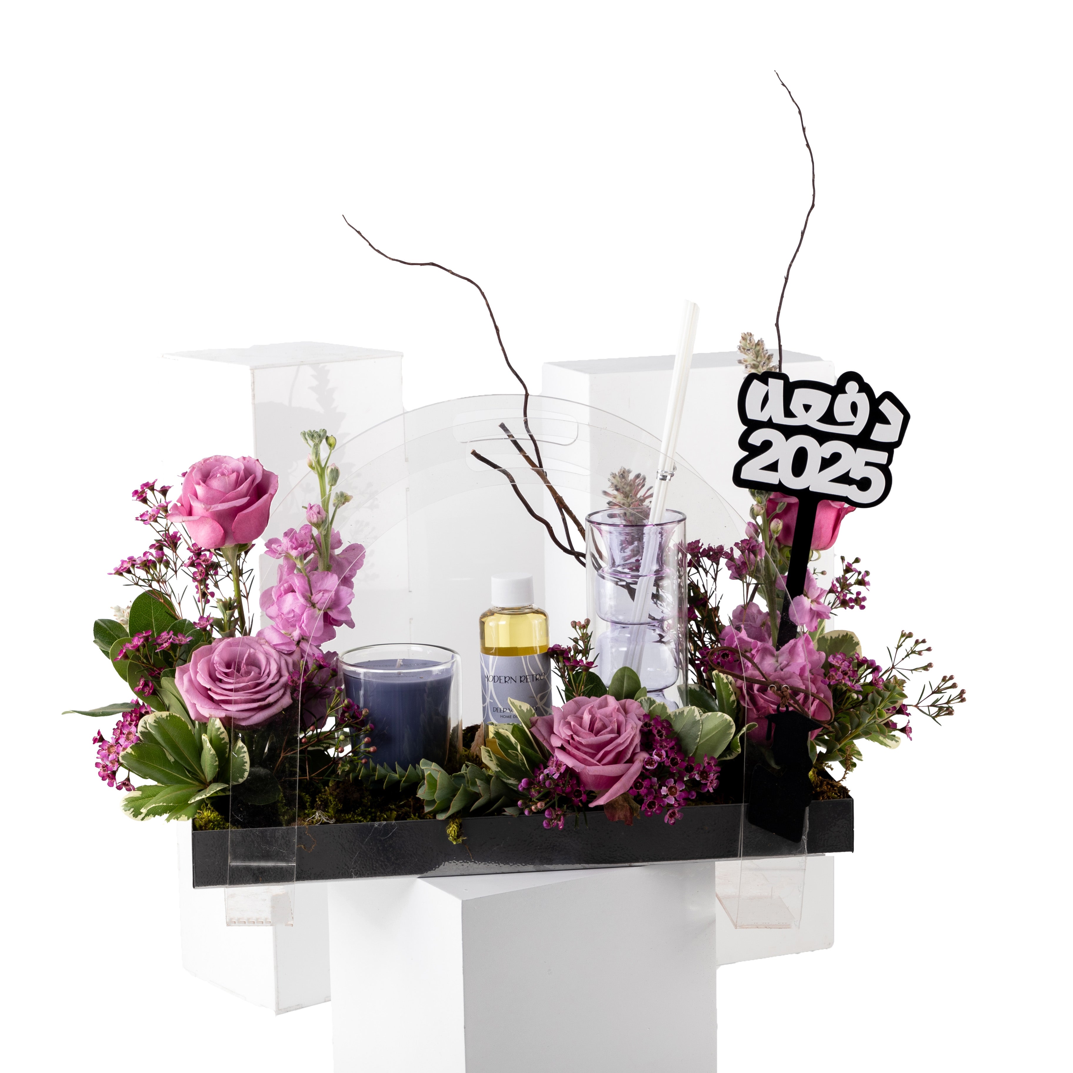 باقة زهور التخرج مع دفيوزر وشمعة