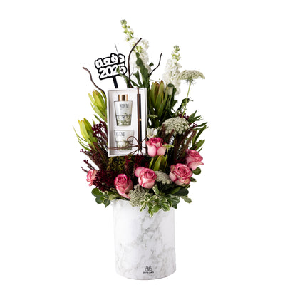 ستاند تخرج مع معطر وشمعة