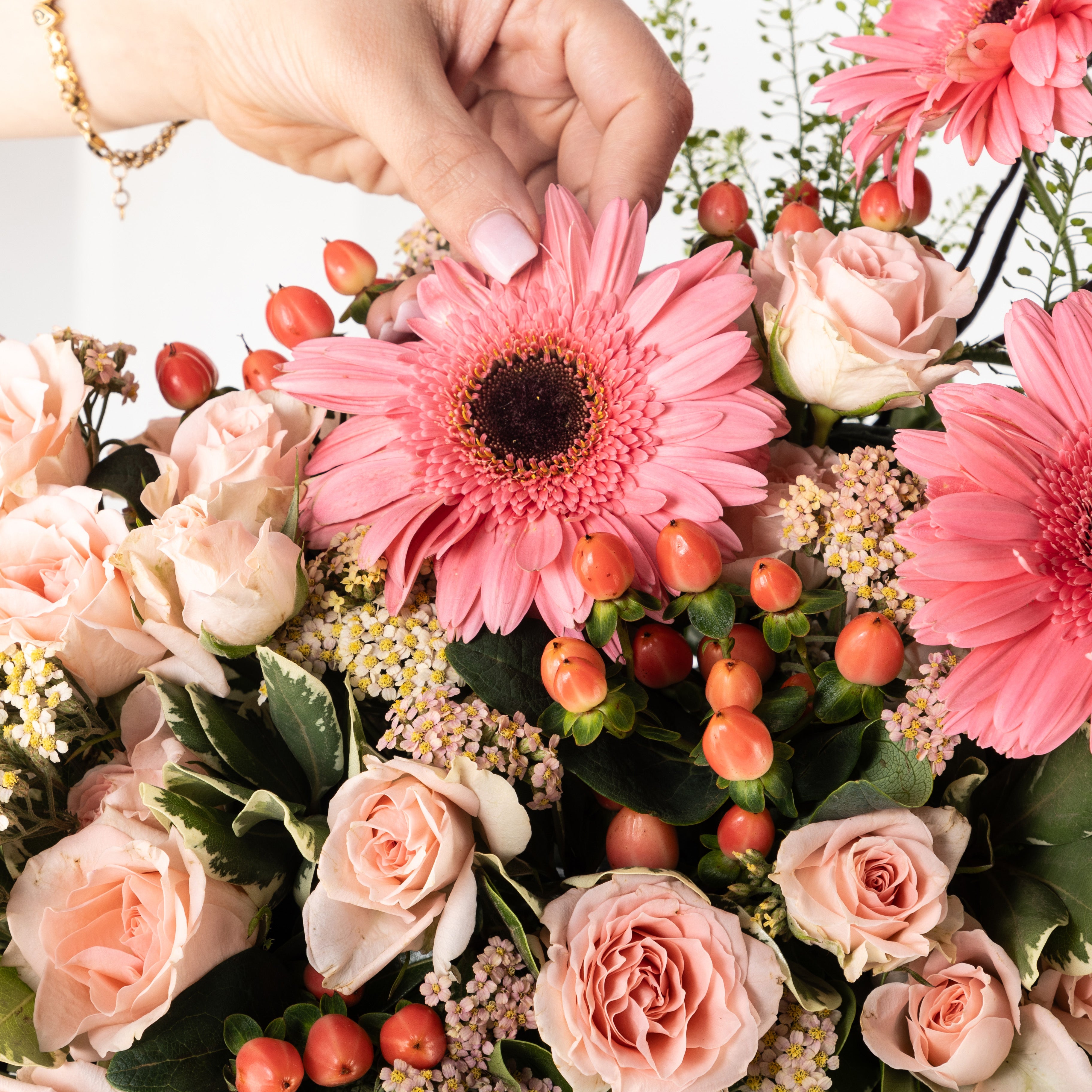 Graduation Delight – Floral Cake Box