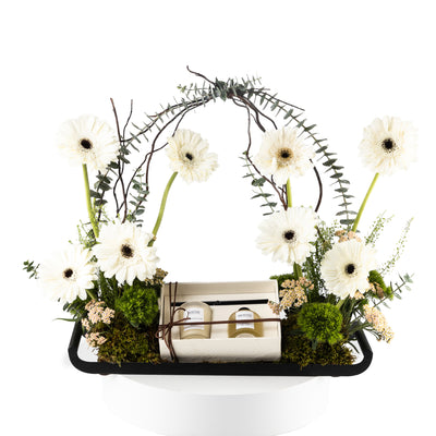 The Elegance of Flowers and Fragrance – A Gift to Remember