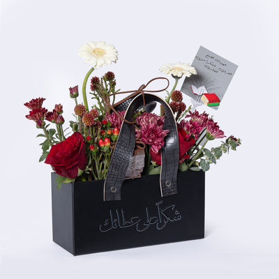 Teacher's Day celebration black bag with roses, 5 chocolates
