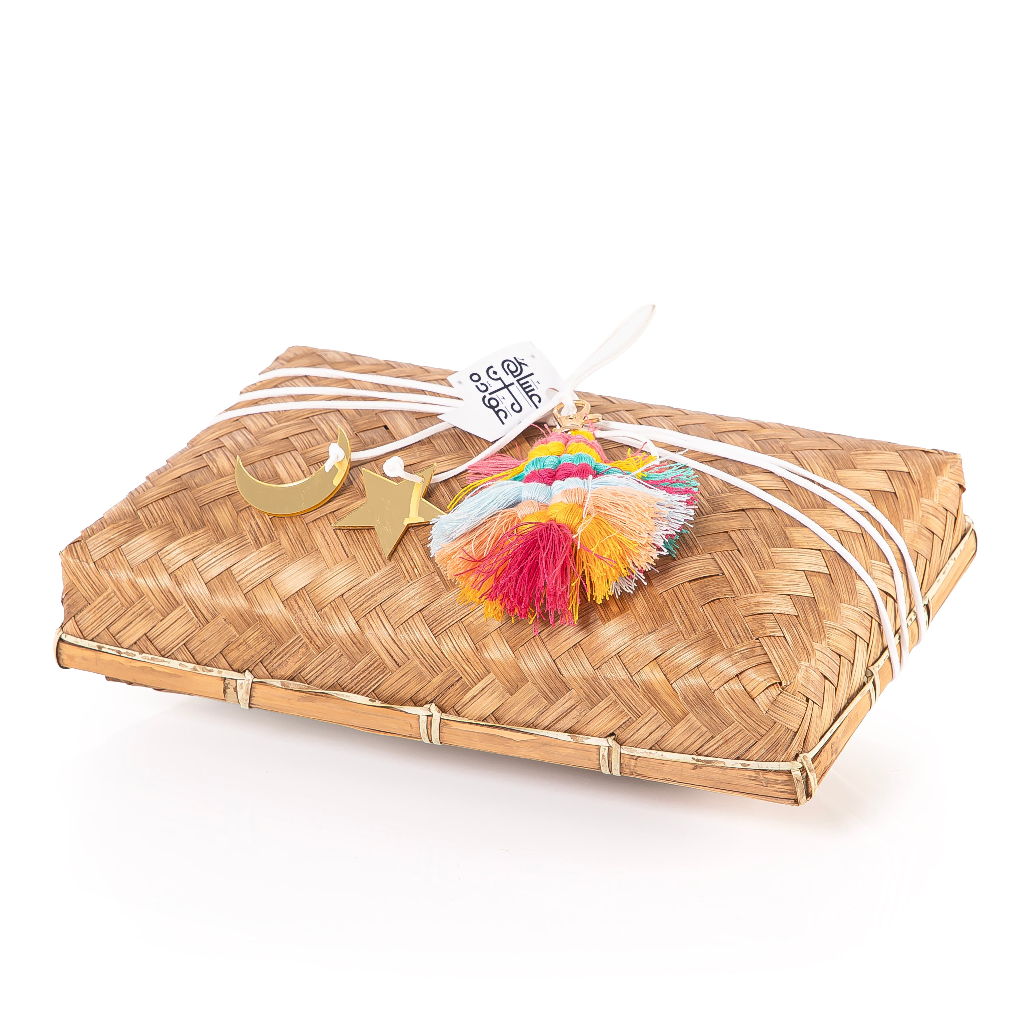 decorated wicker gergean box 