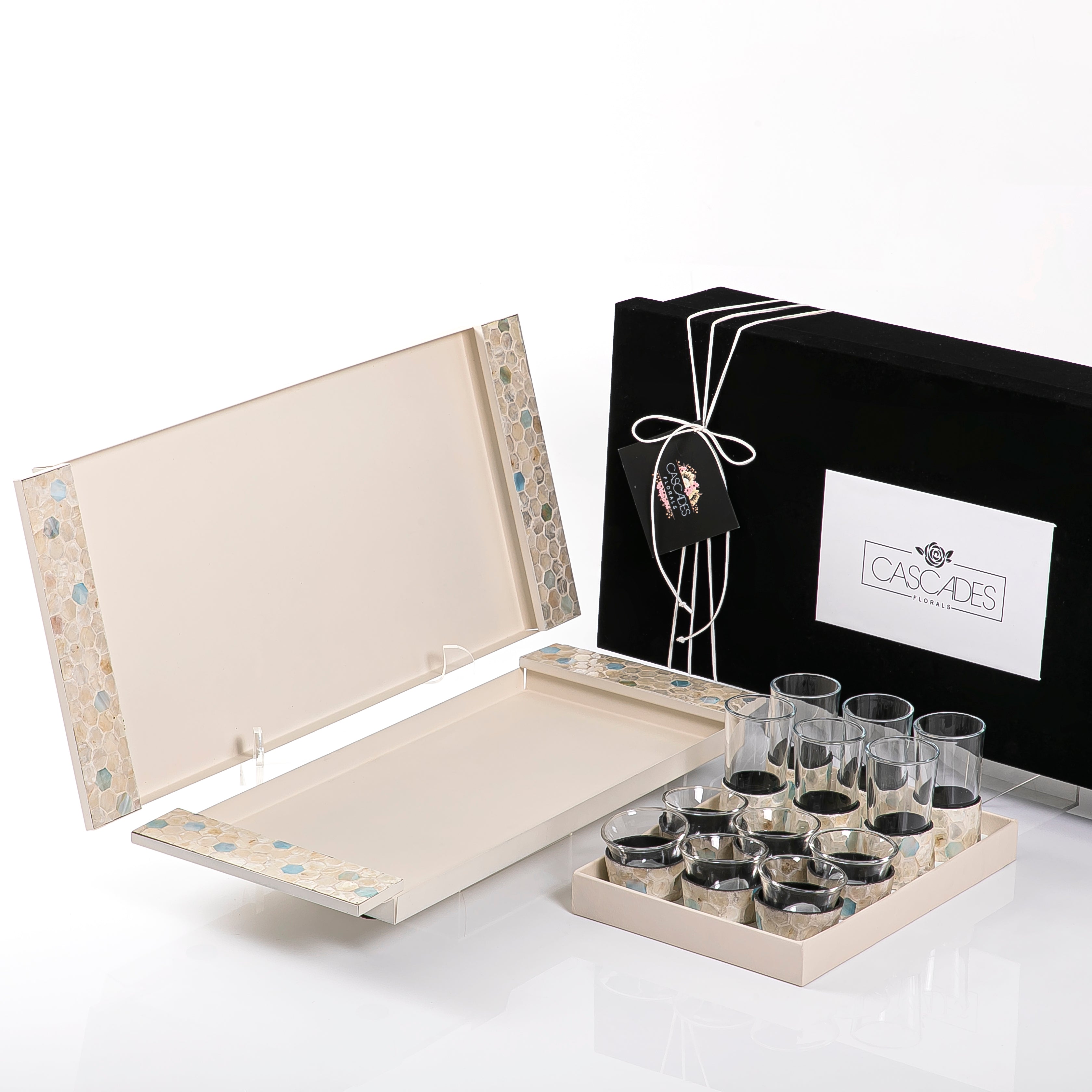 طقم الضيافه الصدف-بيج لؤلؤي