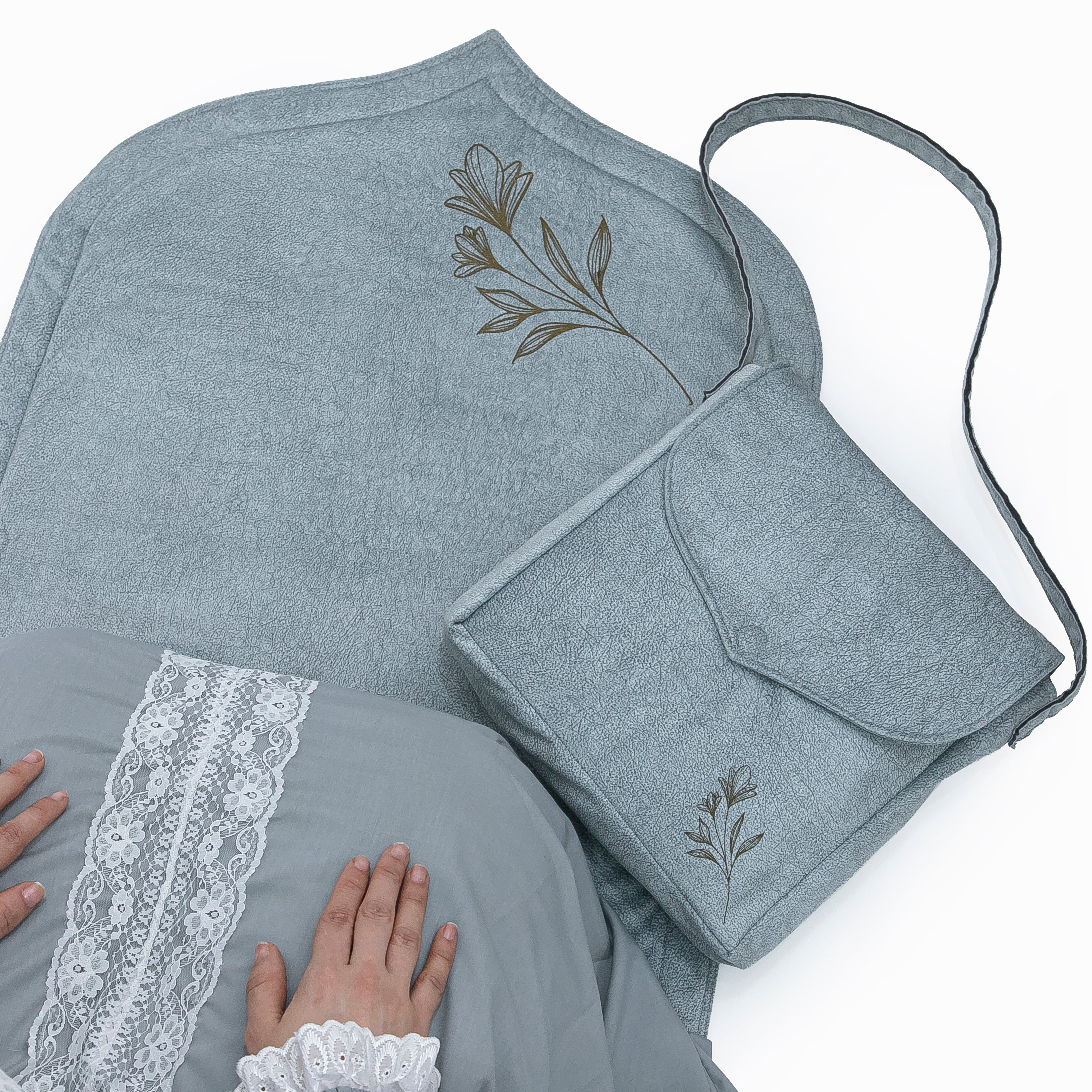 طقم فَصَلِّ لِرَبِّك( سجادة صلاة و جنطة ) -رمادى