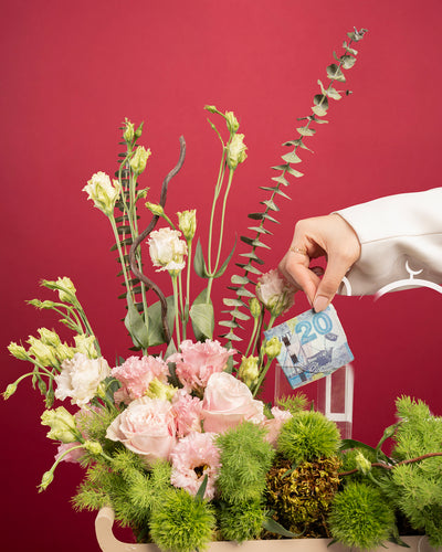 Flower Arrangement for Hajj with Money Box