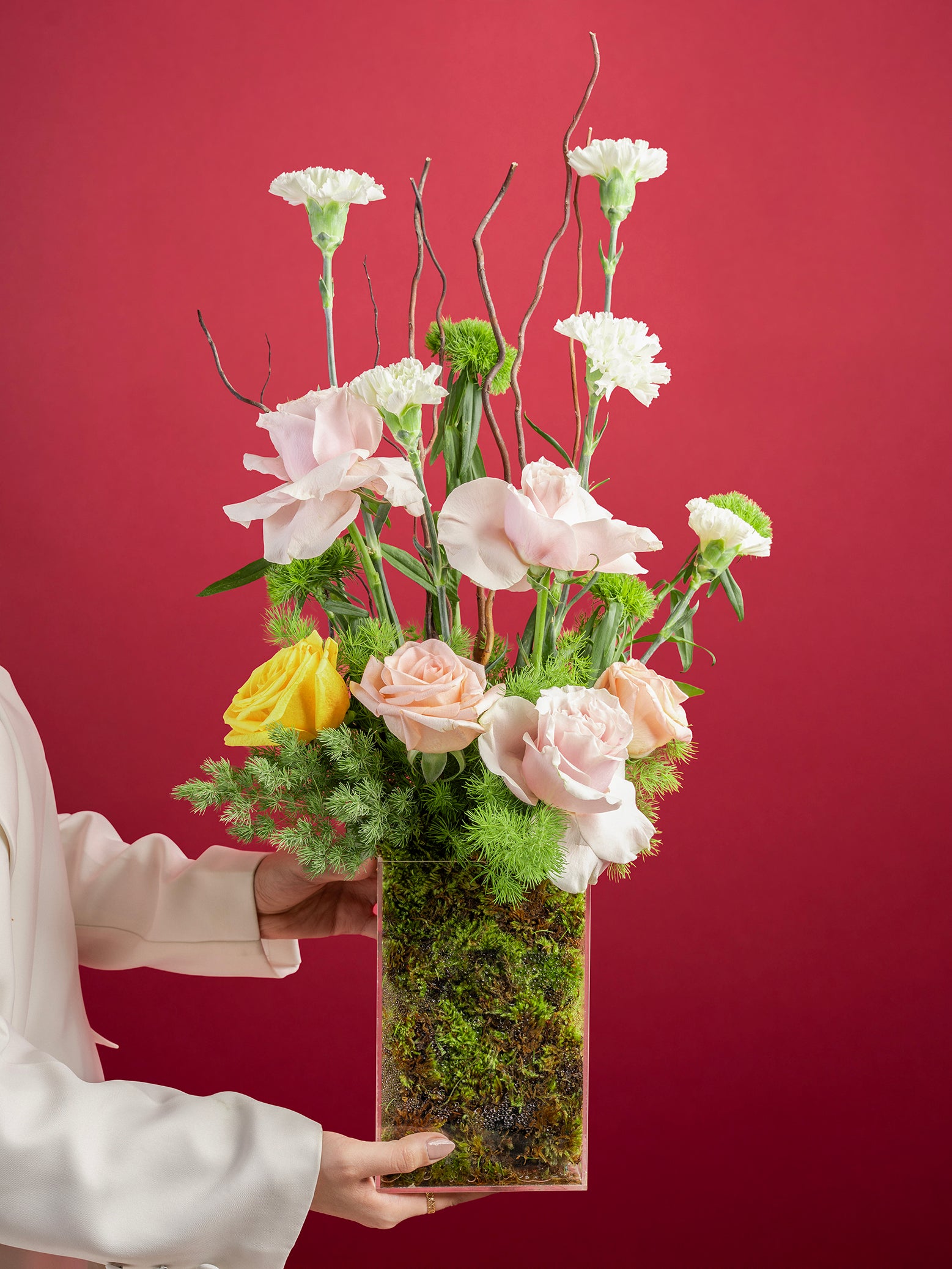 مزهرية زهور منوّعة