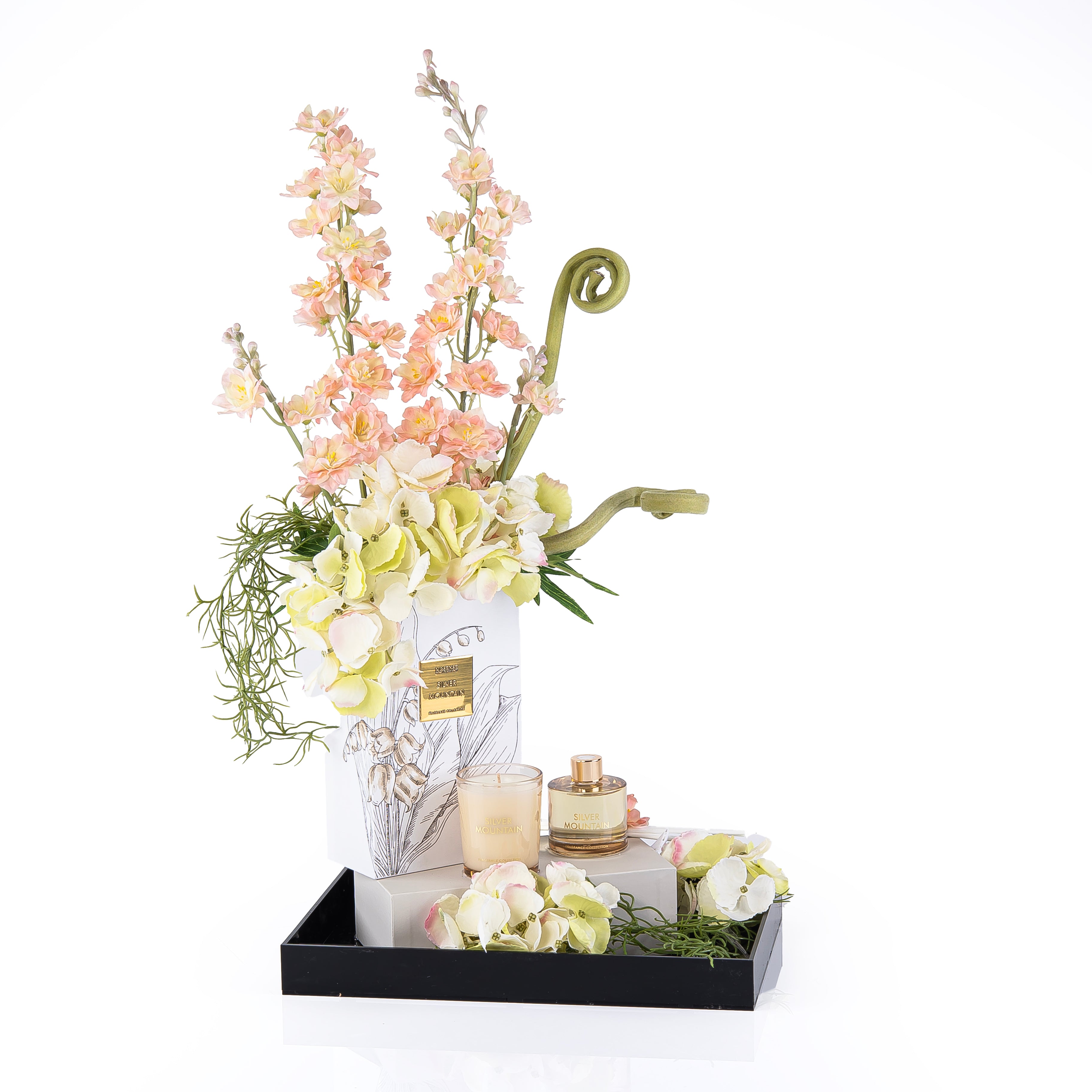 Diffuser set with artificial flowers